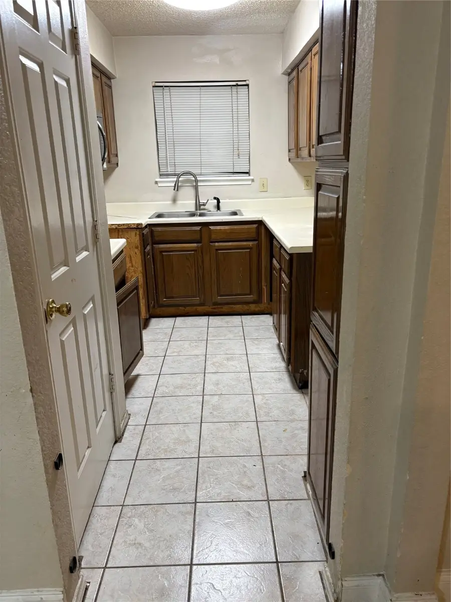 823 W Harwood Road E, Hurst, TX 76054 - Image #3