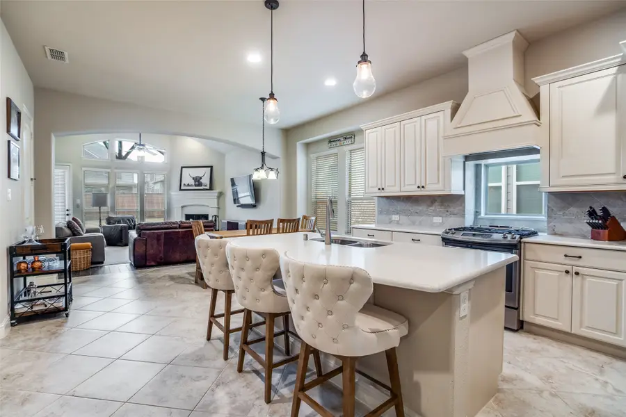 1724 Seminole Lane, Argyle, TX 76226 - Image #2