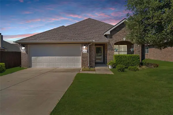 2756 Cresent Lake Drive, Little Elm, TX 75068