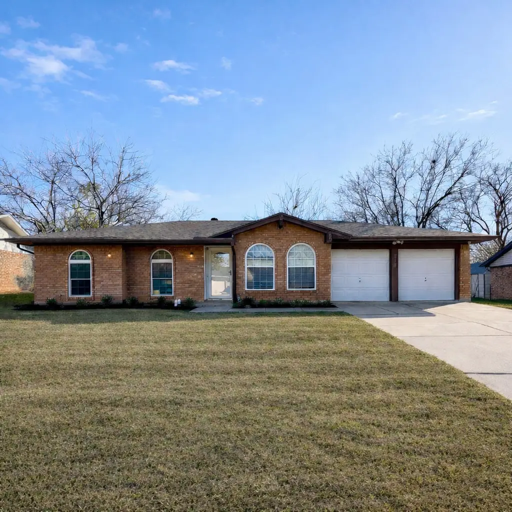 318 NE Michael Drive, Burleson, TX 76028 - Image #1