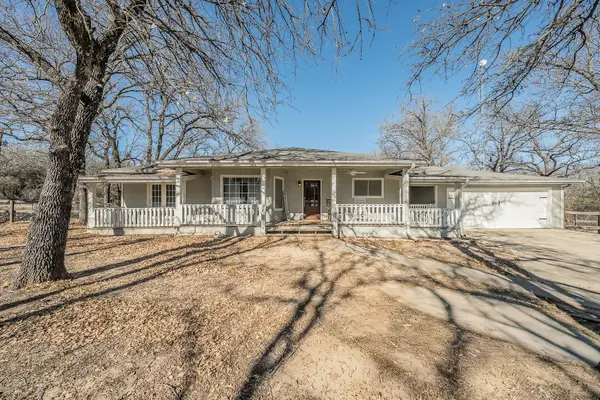 3707 Knob Hill Road, Azle, TX 76020