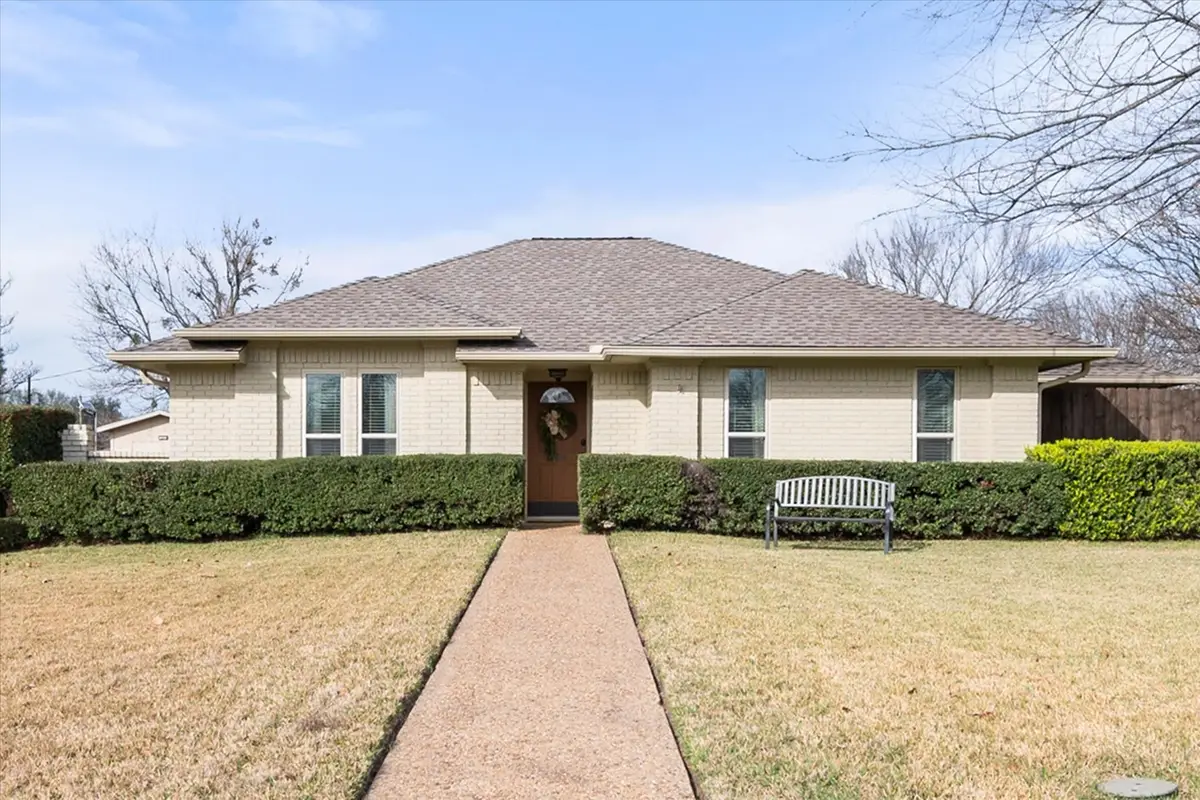 230 Hampton Avenue, Corsicana, TX 75110 - Image #1