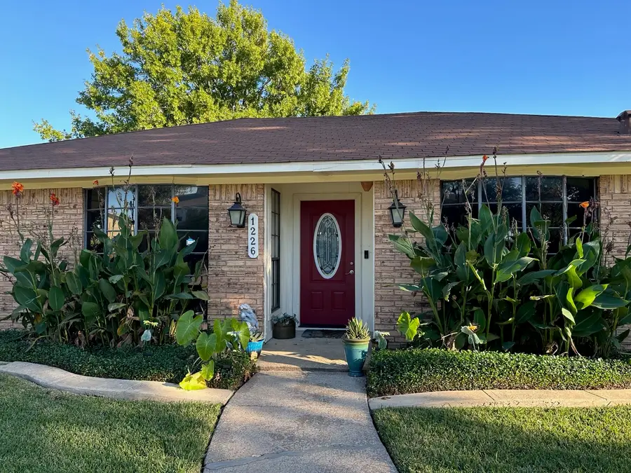 1226 Columbine Drive, Garland, TX 75043 - Image #3