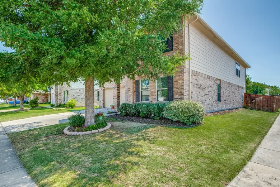 2701 Lazy Oak Drive, Little Elm, TX 75068 - Image #2