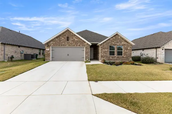 7537 Prairie Holly Lane, Venus, TX 76084