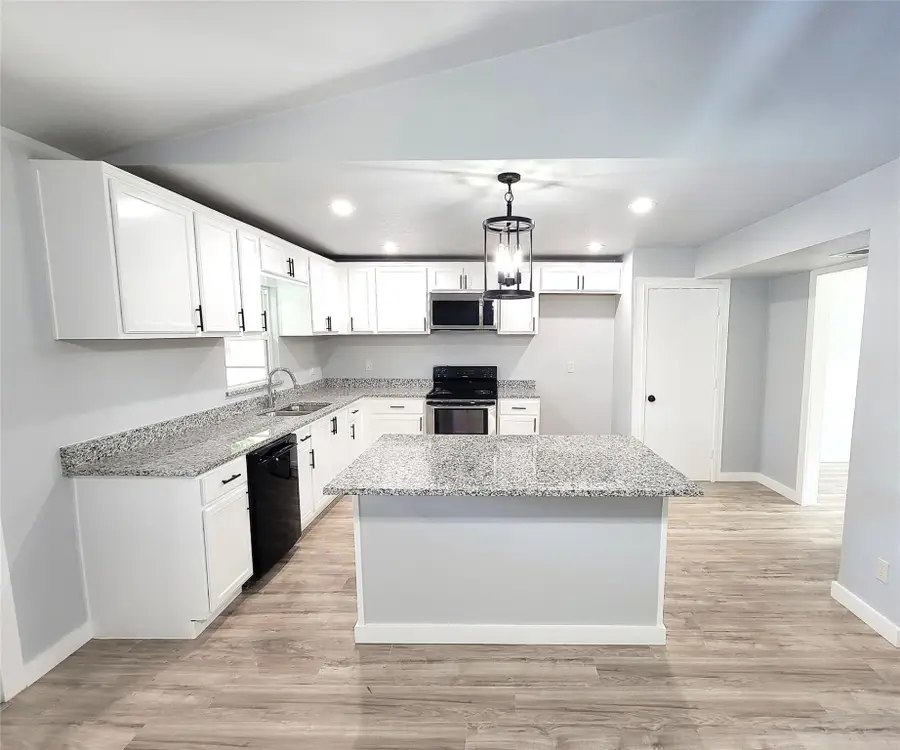 5013 Highridge Drive, Garland, TX 75043 - Image #3