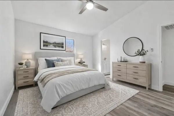 5326 Creek Valley Drive, Arlington, TX 76018