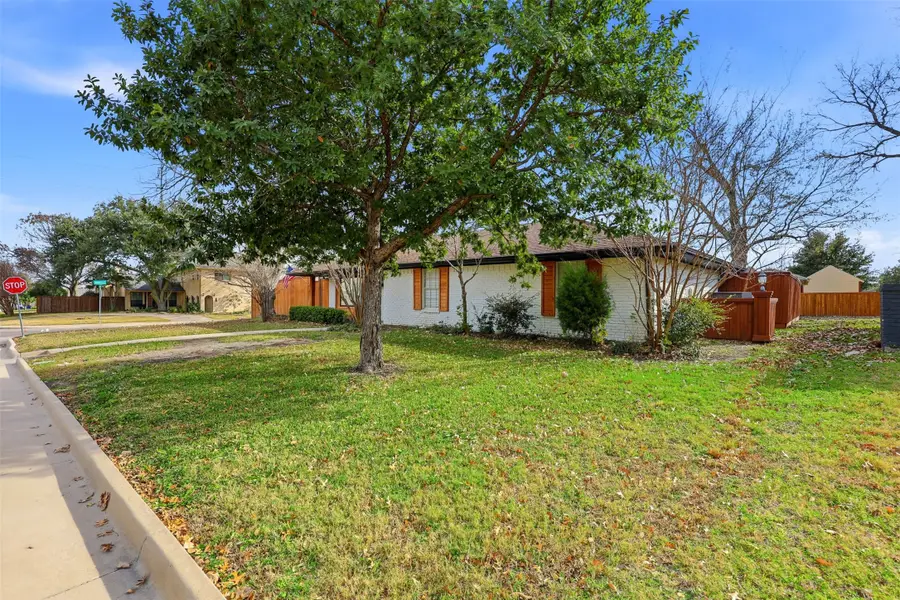 306 Sagebrush Lane, Waxahachie, TX 75165 - Image #3