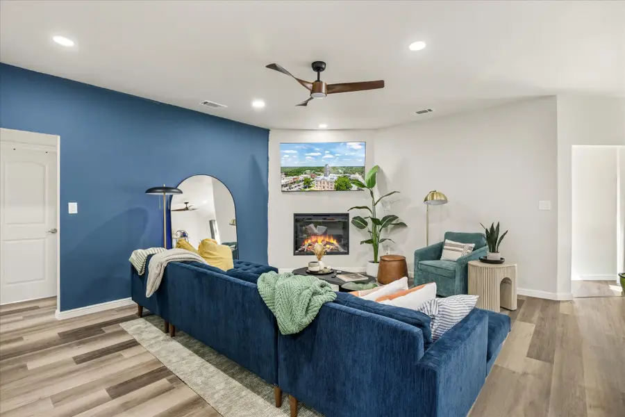 4801 W Wedgefield Road, Granbury, TX 76049 - Image #3