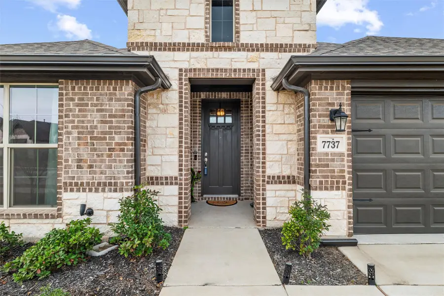 7737 Oakmeade Street, Joshua, TX 76058 - Image #3