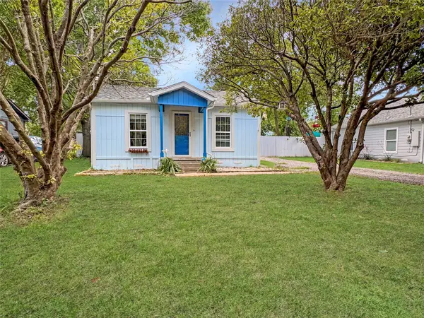 604 S Maple Street, Howe, TX 75459