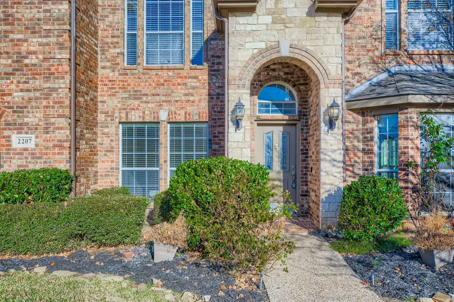 2207 Creekedge Court, Corinth, TX 76210 - Image #3