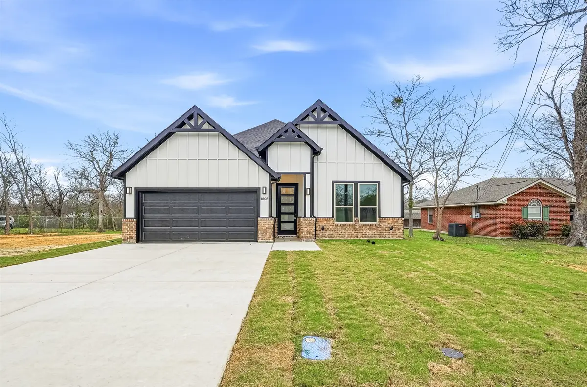 1508 E 6th Avenue, Corsicana, TX 75110 - Image #1