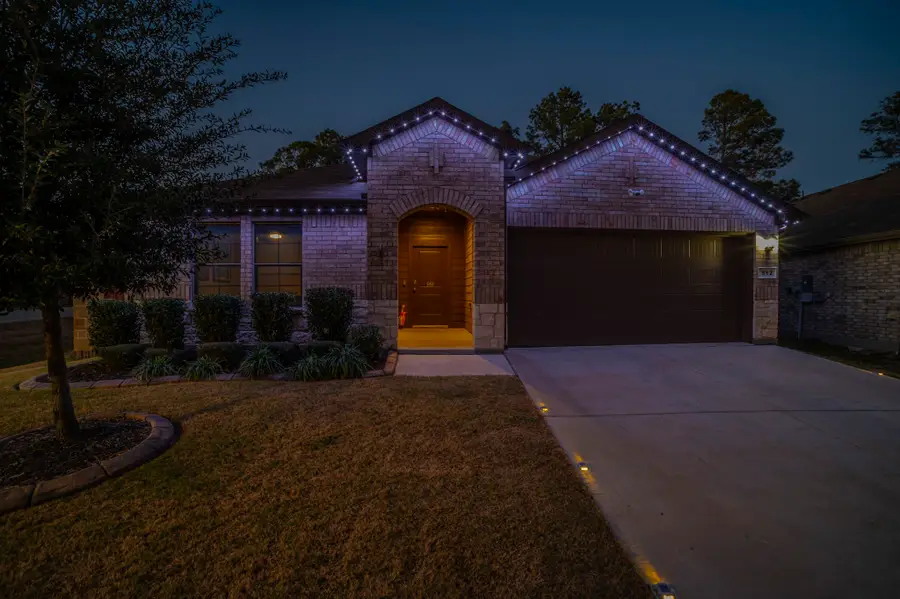 512 Amory Street, Azle, TX 76020 - Image #2