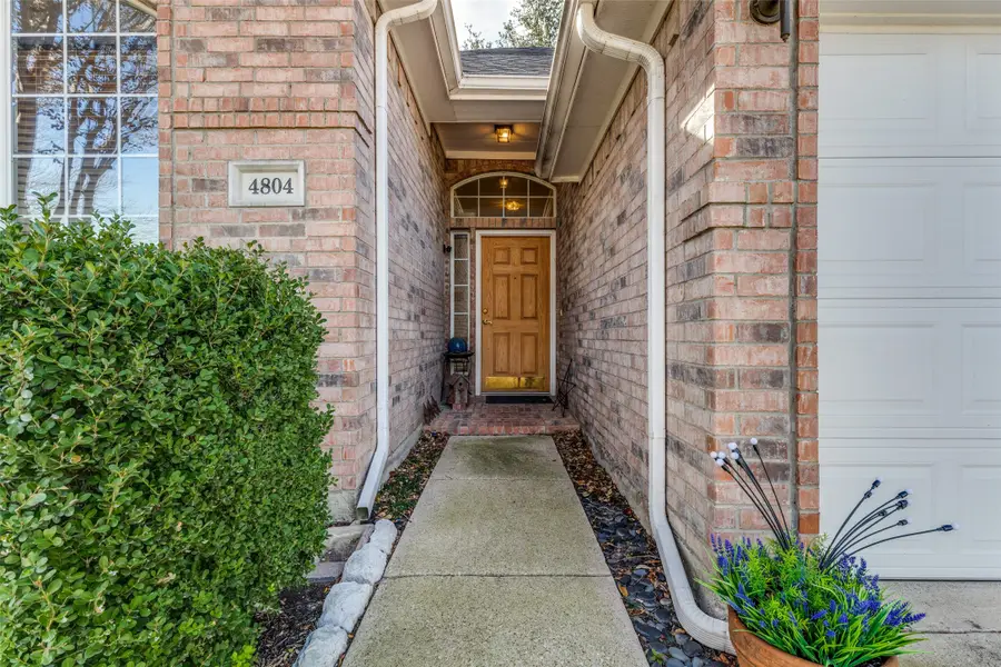 4804 Davy Crockett Trail, Fort Worth, TX 76137 - Image #3