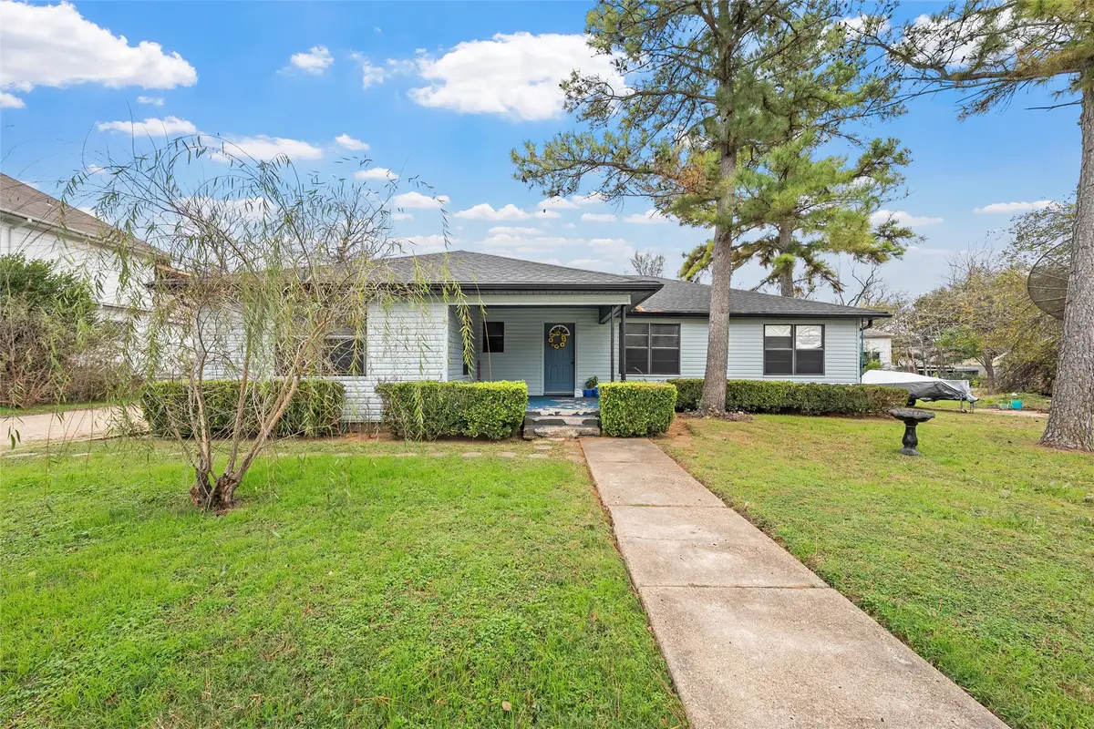 416 Capps Street, Marlin, TX 76661 - Image #1