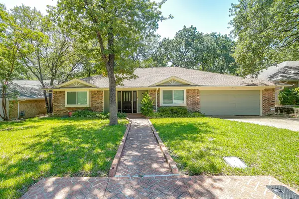 5704 Firewood Drive, Arlington, TX 76016
