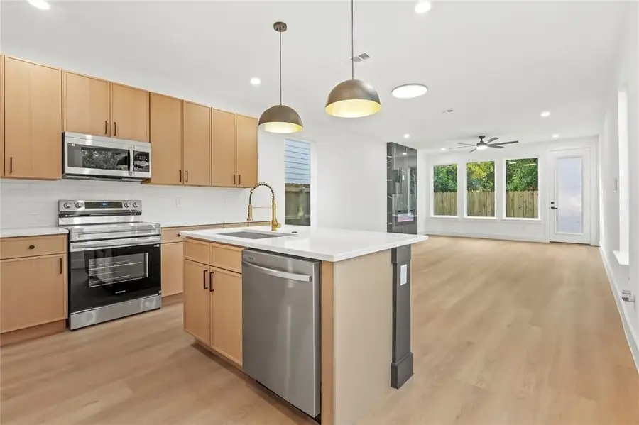 2521 Bethurum Avenue, Dallas, TX 75215 - Image #3