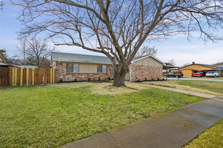 565 Park Center Boulevard, Saginaw, TX 76179 - Image #2