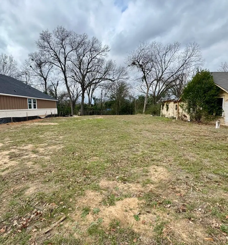 1726 N Ross Avenue, Tyler, TX 75702 - Image #2