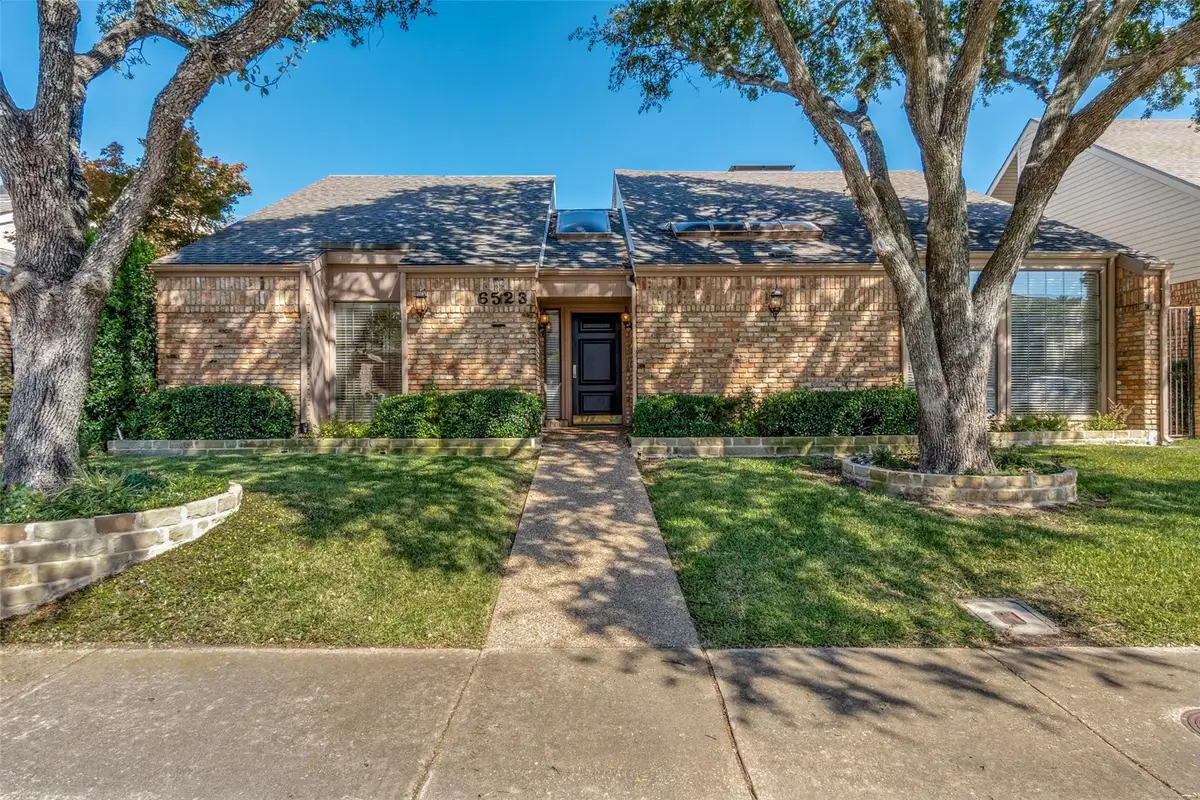 6523 Brook Lake Drive, Dallas, TX 75248 - Image #1