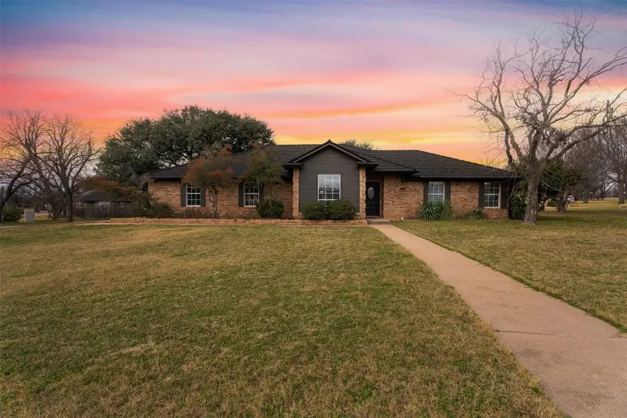 9130 Hanging Moss Drive, Granbury, TX 76049 - Image #2