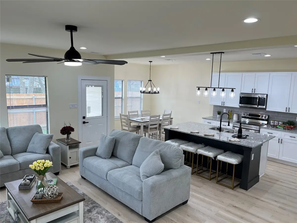 317 E 14th Avenue, Corsicana, TX 75110 - Image #1