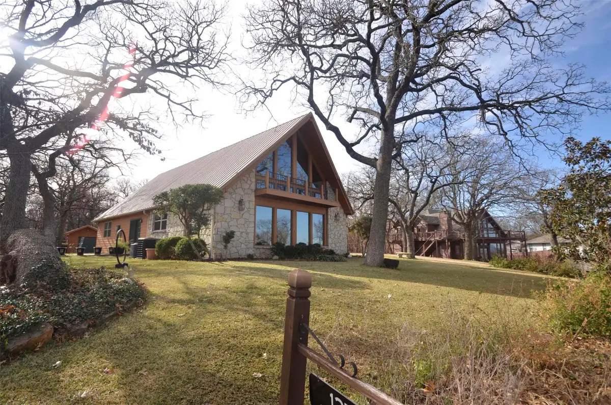 127 W Eagleview Circle, Pottsboro, TX 75076 - Image #1