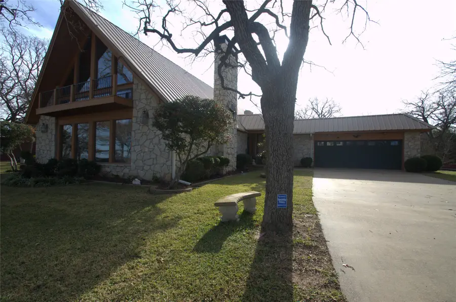 127 W Eagleview Circle, Pottsboro, TX 75076 - Image #2