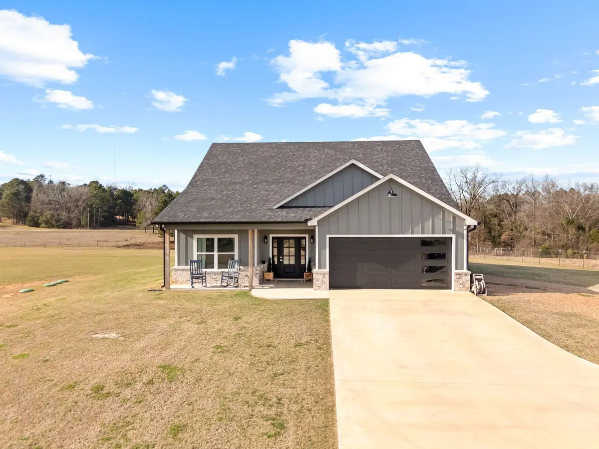 12754 Ridgeway Court, Winona, TX 75792 - Image #1