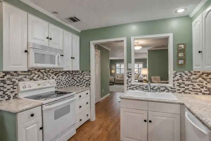 3011 Mahanna Springs Drive #B, Dallas, TX 75235 - Image #3