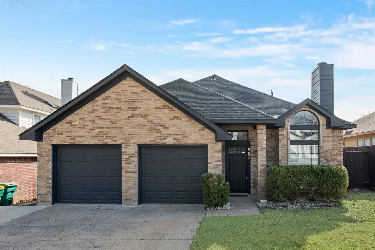 903 Ragland Drive, Cedar Hill, TX 75104 - Image #1