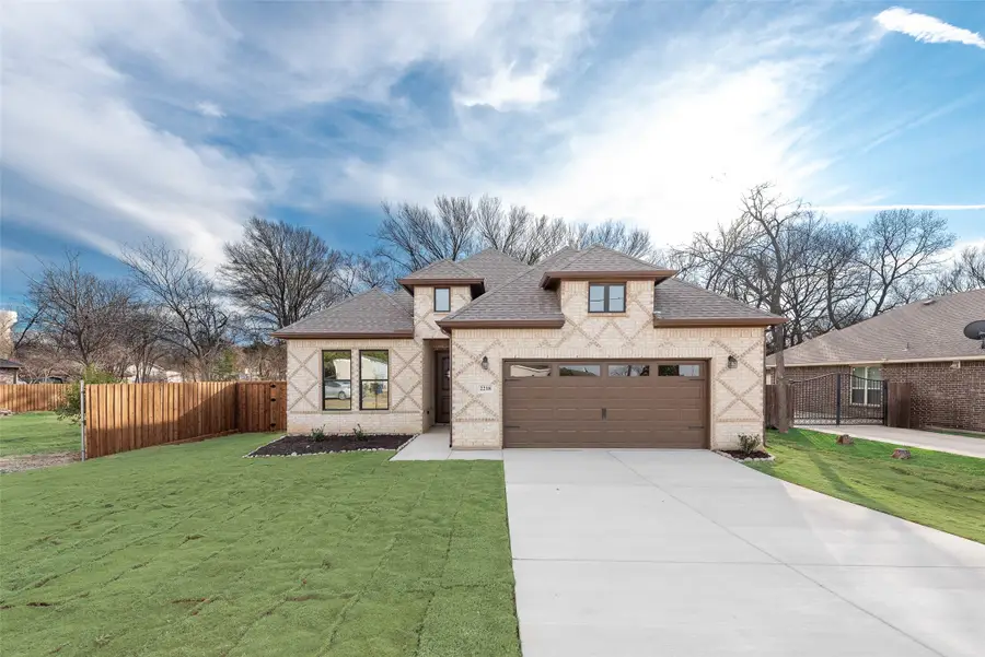 2218 Water Crest Lane, Glenn Heights, TX 75154 - Image #2