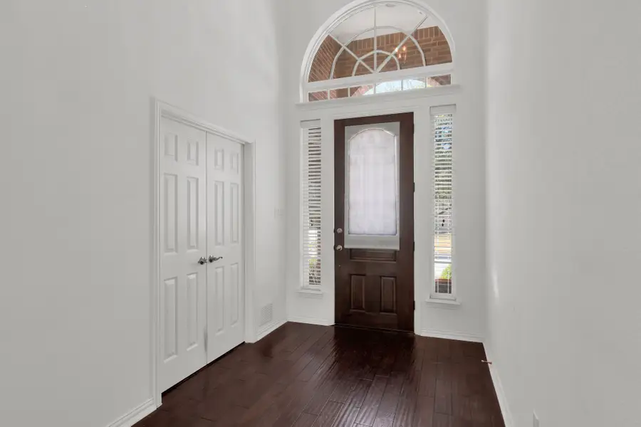 517 Cavanal Hill Drive, Little Elm, TX 75068 - Image #3