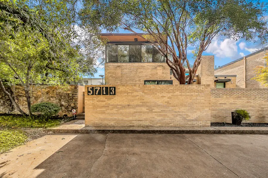 5713 Pershing Avenue, Fort Worth, TX 76107 - Image #3