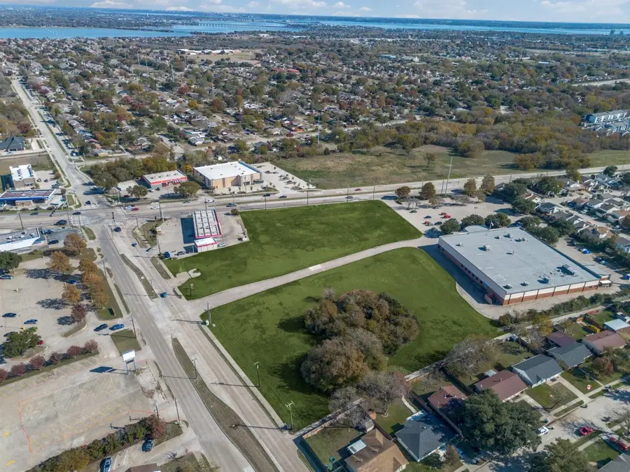 520 E Oates Boulevard, Garland, TX 75043 - Image #2