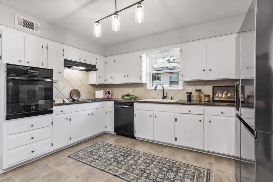 1214 Holly Drive, Richardson, TX 75080 - Image #2