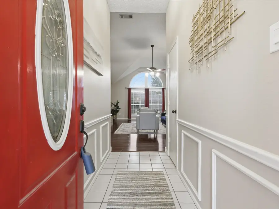 5703 Prescott Drive, Arlington, TX 76018 - Image #3