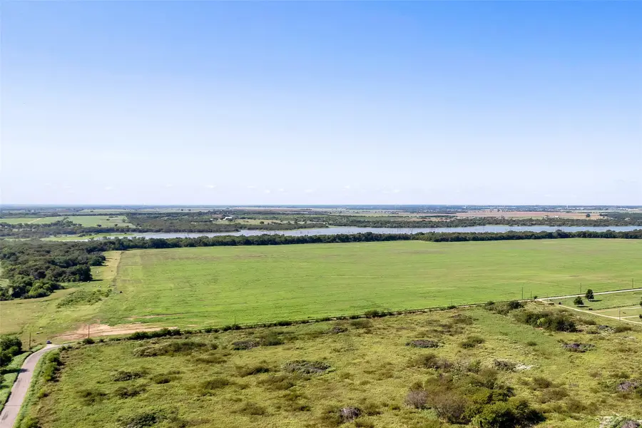 99AC Buck Creek, Tioga, TX 76271 - #3