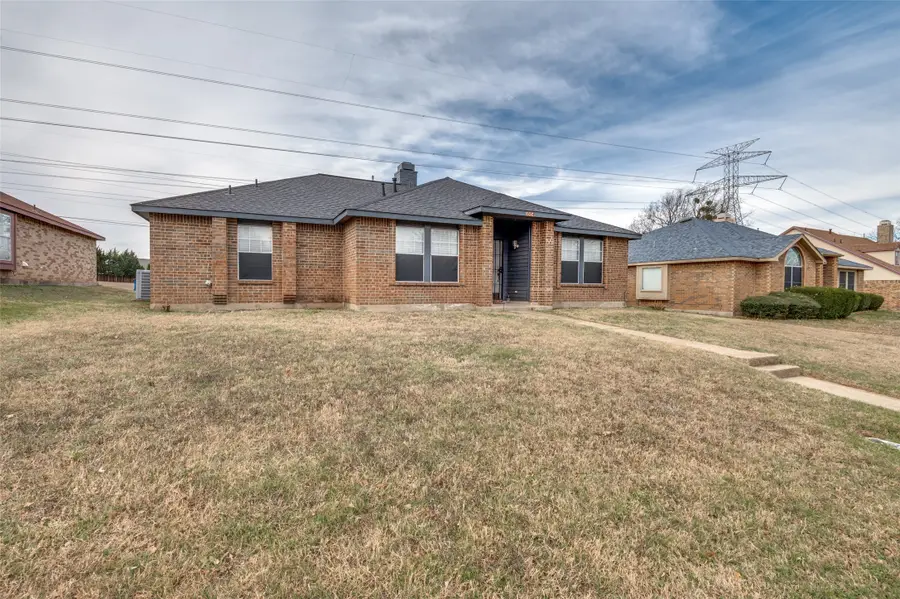 1004 Eagle Drive, Desoto, TX 75115 - Image #2