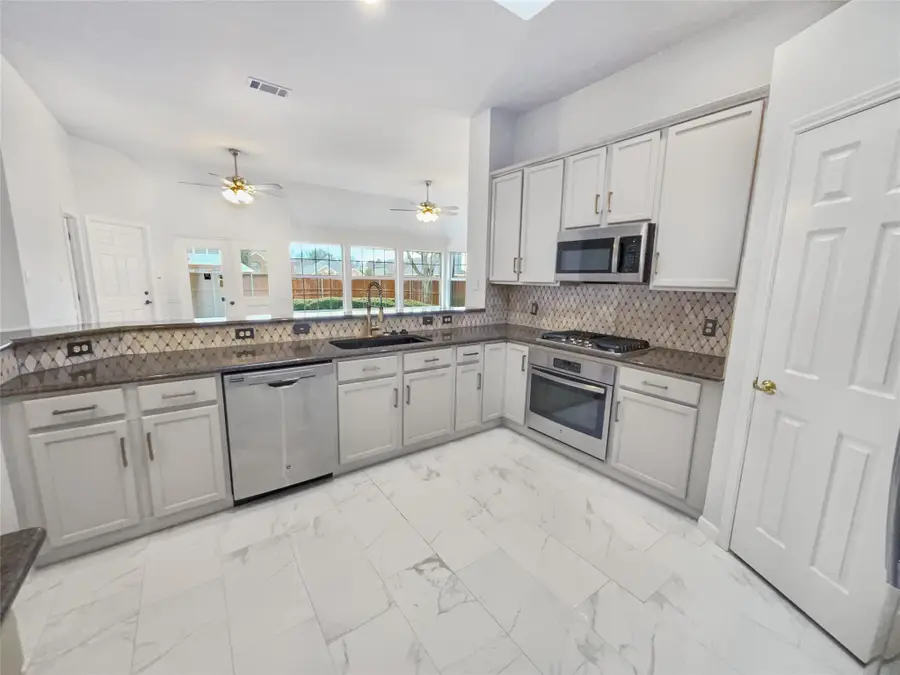 3856 Pine Valley Drive, Plano, TX 75025 - Image #2