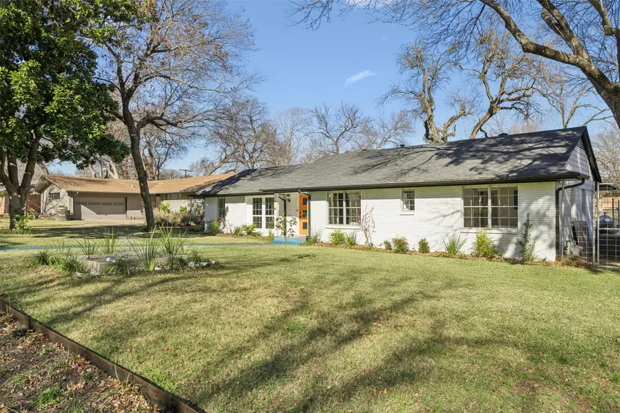 2715 Bonnywood Lane, Dallas, TX 75233 - Image #2