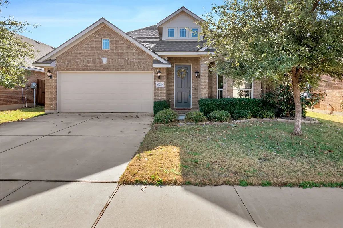 629 Fox View Drive, Fort Worth, TX 76131 - Image #1