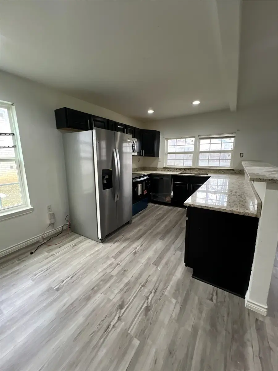 1009 Dawnview Street, Arlington, TX 76014 - Image #3