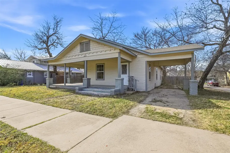 1615 N Oak Avenue, Mineral Wells, TX 76067 - Image #2