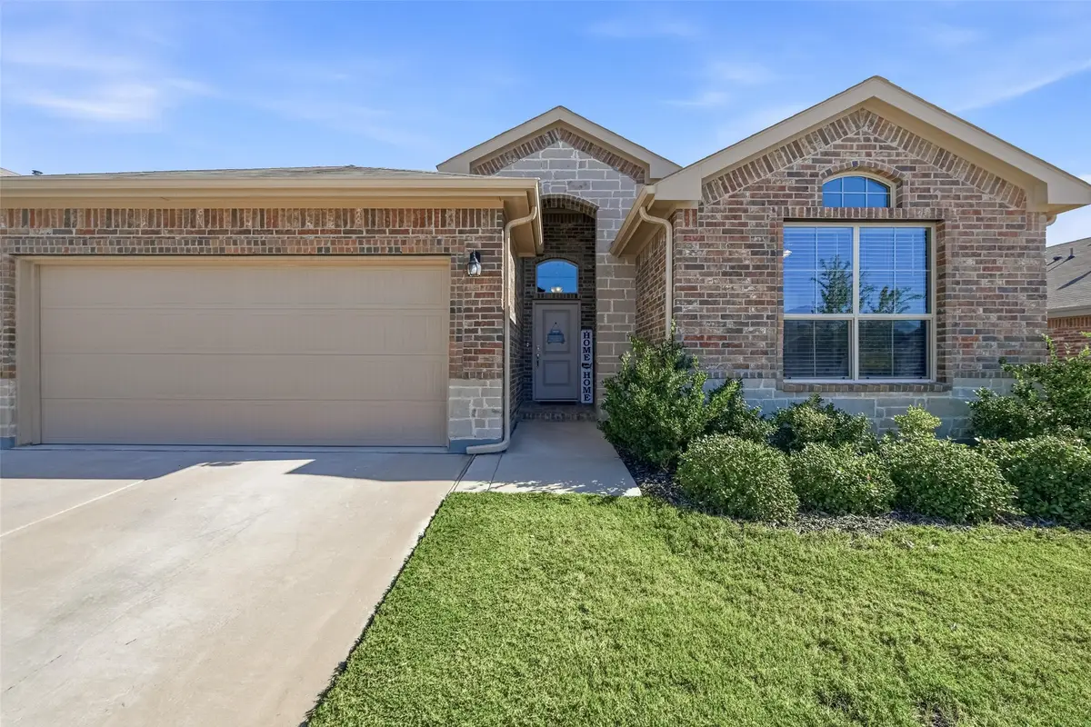 2381 Waggoner Ranch Drive, Weatherford, TX 76087 - Image #1