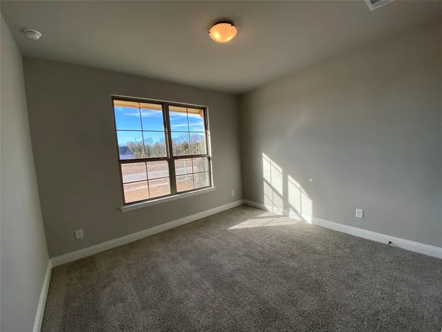 140 Kenilworth Lane, Greenville, TX 75401 - Image #3