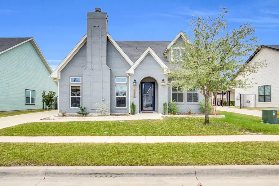 1565 Lizzie Lane, Burleson, TX 76028 - Image #2