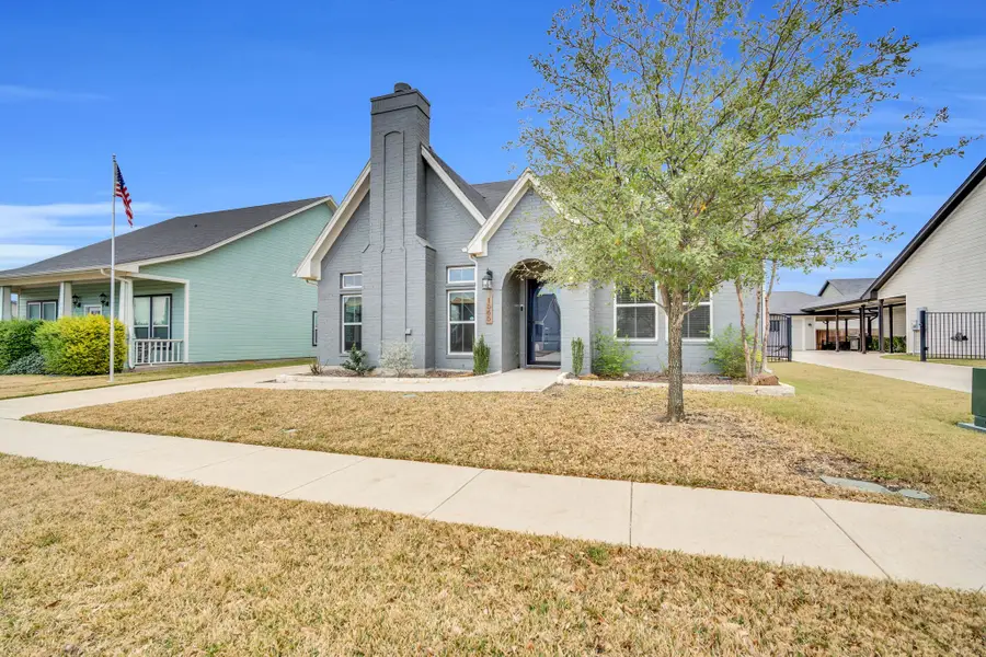 1565 Lizzie Lane, Burleson, TX 76028 - Image #3