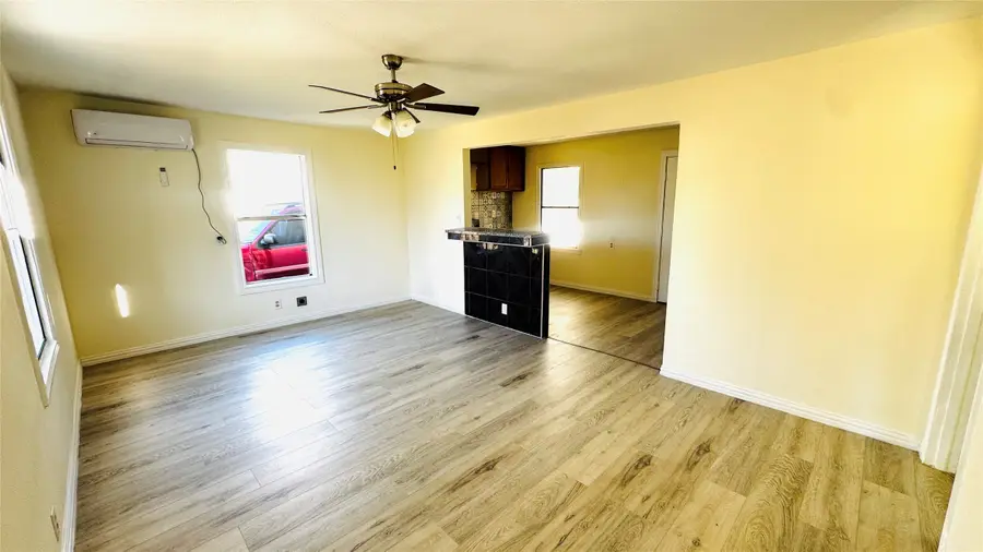 3297 Todd Avenue, Fort Worth, TX 76110 - Image #3